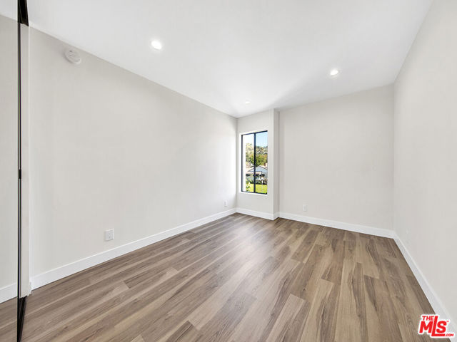 1325 Valley View Road, 201 photo 14