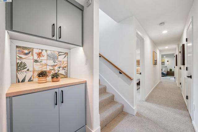 589 TAHOS ROAD, Orinda CA: https://media.crmls.org/mediaz/8d91df2d-2d6f-4a72-8827-8163a0fc655a.jpg