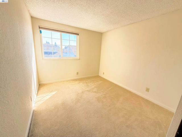 Image 15 of 23 For 710 Fountainhead Dr