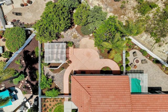 3376 Corsica Way, Oceanside CA: https://media.crmls.org/mediaz/8d939de0-1b0e-48d2-80d6-3ed4bd2747ba.jpg