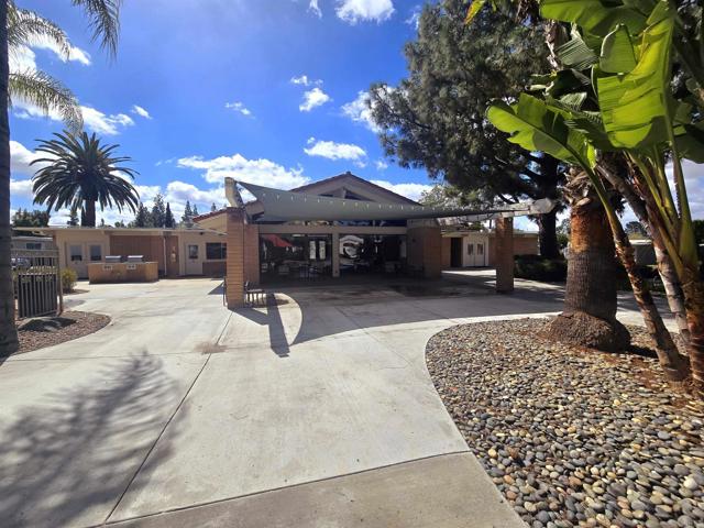 450 E Bradley Avenue, El Cajon CA: https://media.crmls.org/mediaz/8d93dd88-3585-44f6-a72c-791a5621658b.jpg