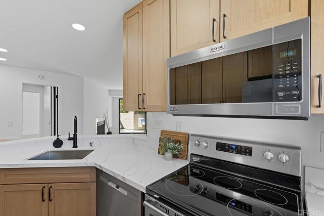 9755 Mesa Springs Way, San Diego CA: https://media.crmls.org/mediaz/8d941444-6104-4410-aadf-19020f3e7025.jpg
