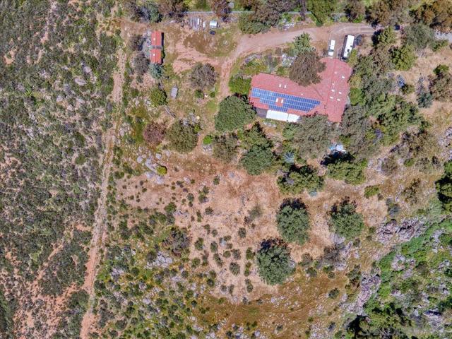 24903 Oakana Rd, Ramona CA: https://media.crmls.org/mediaz/8d94411d-aae8-4f57-8b8b-58166796ec55.jpg