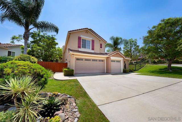 6789 Camino De Amigos, Carlsbad CA: https://media.crmls.org/mediaz/8d9480dc-73a7-44d3-a6ae-16d4ed7fba6a.jpg