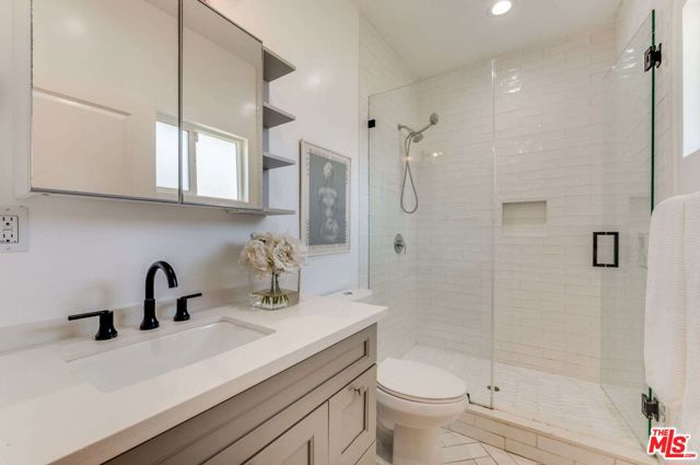 1304 -1306 W 48th Street, Los Angeles CA: https://media.crmls.org/mediaz/8d948f49-e736-4b47-b7b5-295b94053b70.jpg
