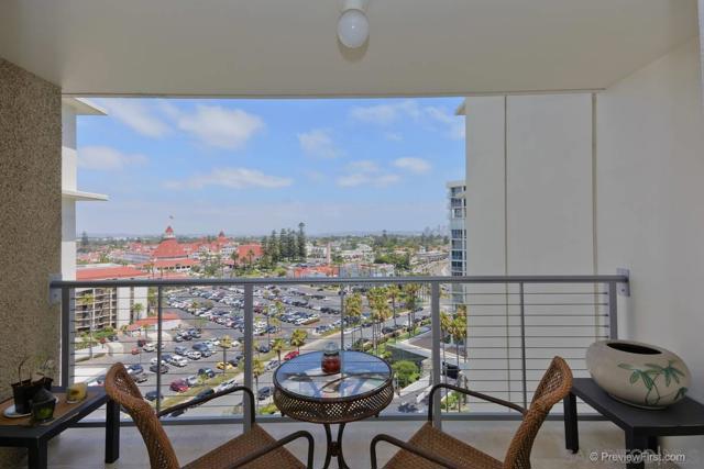 1720 Avenida Del Mundo, Coronado CA: https://media.crmls.org/mediaz/8d94b800-d8df-4383-856b-4ae411aa0d10.jpg