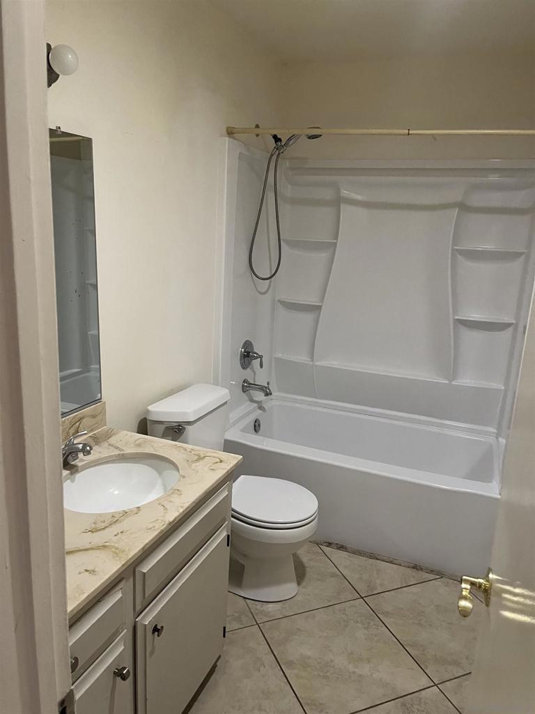 2012 Mission Ave - photo 5