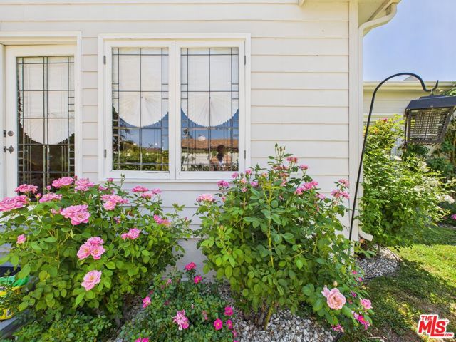 4981 Noeline Avenue, Encino CA: https://media.crmls.org/mediaz/8d95653d-c8f3-43ad-a5da-69ed12c09b44.jpg