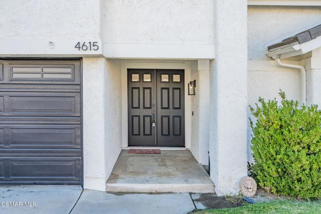 4615 Pepper Mill Street, Moorpark CA: https://media.crmls.org/mediaz/8d966f0d-f02d-434e-aad1-cf93909cb49d.jpg