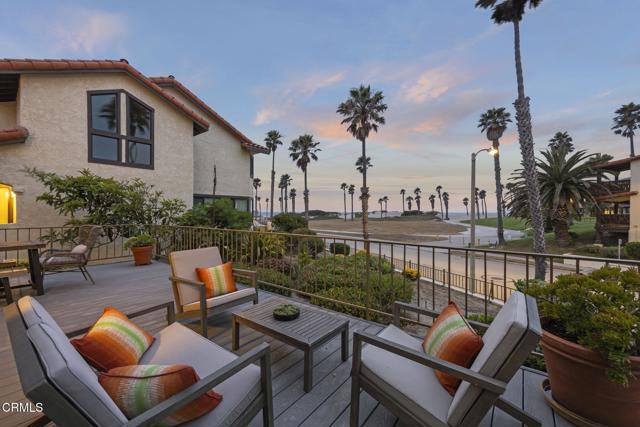 2205 Vina Del Mar, Oxnard CA: https://media.crmls.org/mediaz/8d96c73d-419f-4a46-b189-46d258dfd861.jpg
