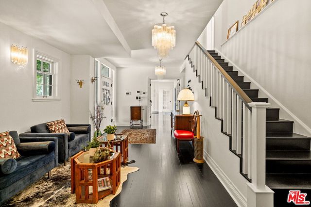 2324 N Vermont Avenue, Los Angeles CA: https://media.crmls.org/mediaz/8d9770d0-3d2e-4515-b0c1-409065ae28de.jpg