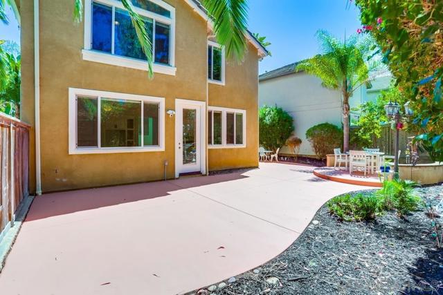 5423 Foxtail Loop, Carlsbad CA: https://media.crmls.org/mediaz/8d979480-3f87-4343-afef-006996fa7fb5.jpg