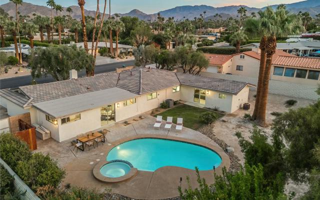 45715 Verba Santa Drive, Palm Desert CA: https://media.crmls.org/mediaz/8d97a94a-d70b-4dc5-b846-8e6075ccc253.jpg