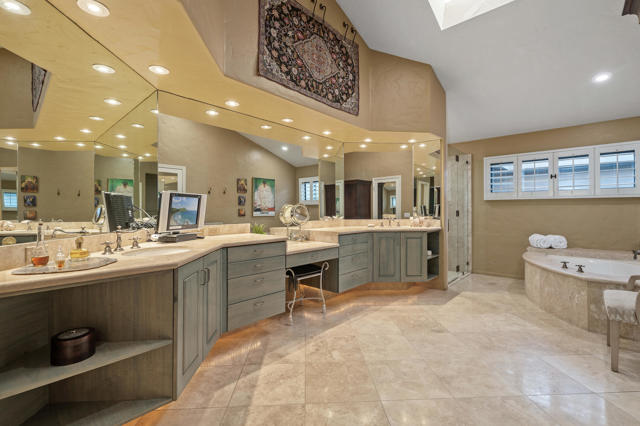 402 Running Springs Drive, Palm Desert, CA 92211