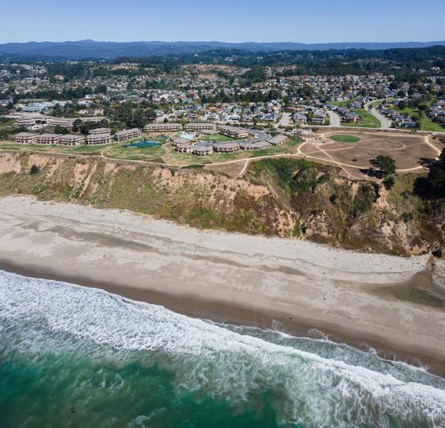 412 Seascape Resort Drive, Aptos CA: https://media.crmls.org/mediaz/8d97cefa-3bbd-4c49-bf84-753c387bcf14.jpg