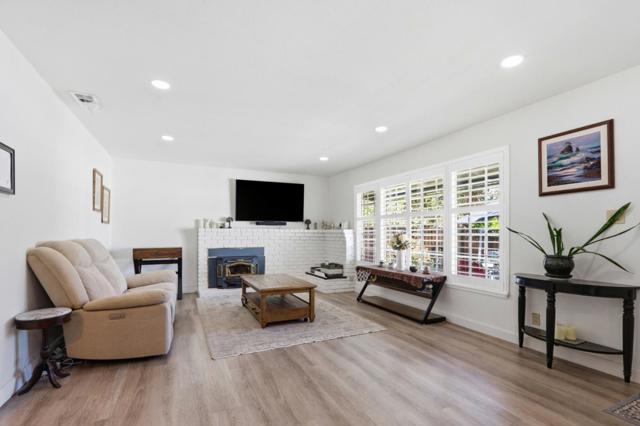 888 Corlista Drive, San Jose CA: https://media.crmls.org/mediaz/8d984894-b5ab-4e41-90cf-6787eb0dc8e0.jpg