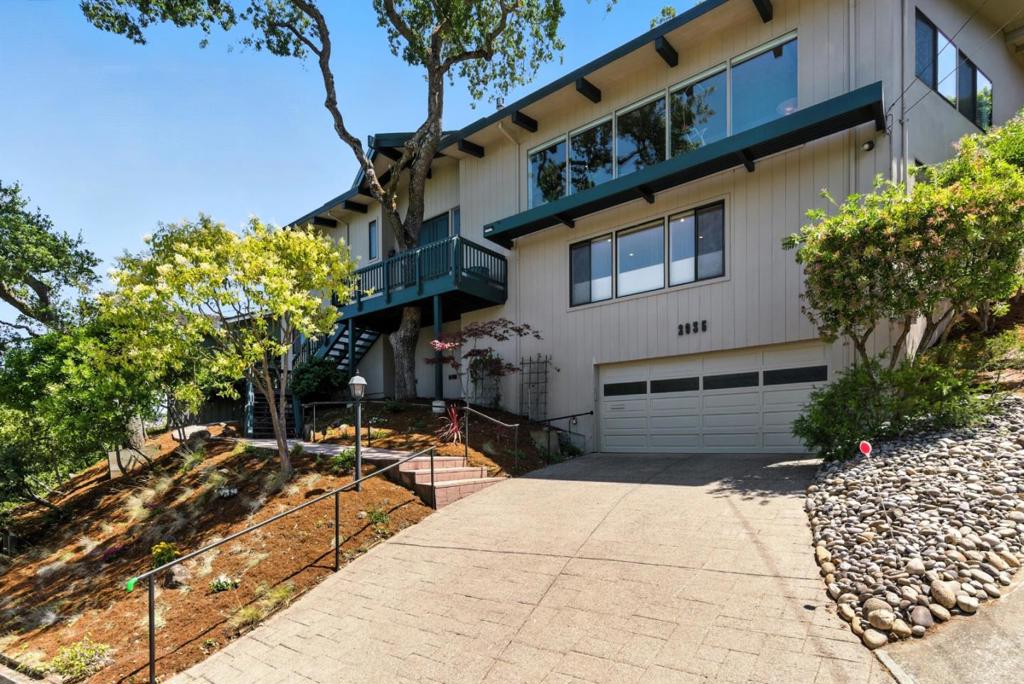 2935 Sherwood Drive