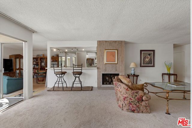5376 Fairview Boulevard, Los Angeles CA: https://media.crmls.org/mediaz/8d987c96-bf6d-4d17-a6f1-dc6c63cecfb4.jpg
