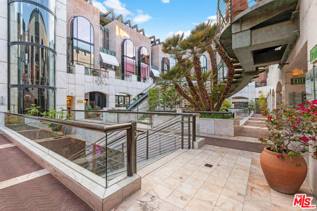 Commercial for Sale in Beverly Hills, California