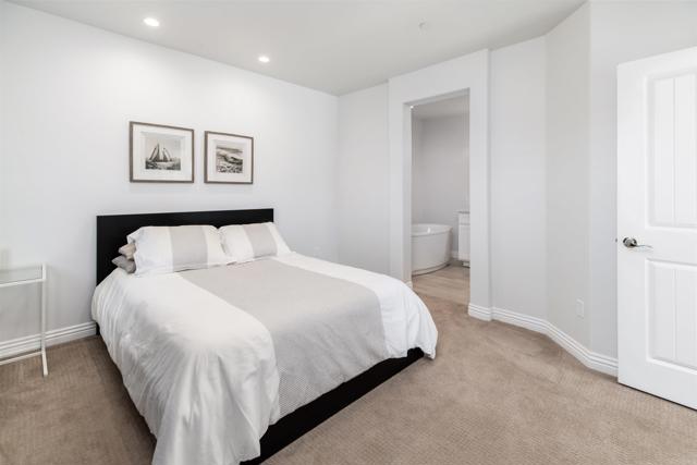 Detail Gallery Image 26 of 39 For 4057 Lamont St, San Diego,  CA 92109 - 3 Beds | 2/1 Baths