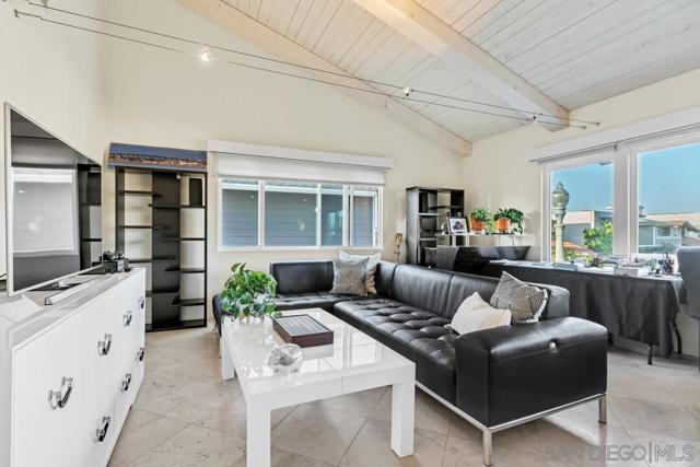 36 Admiralty Cross, Coronado CA: https://media.crmls.org/mediaz/8d9a7c55-043c-4b81-9f5d-6de015b6fdd2.jpg