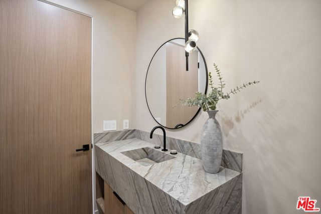 12041 Marine Street, Los Angeles CA: https://media.crmls.org/mediaz/8d9ac6ce-6dbc-4b68-a415-8e5ff4c73211.jpg