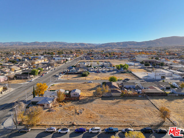Image 13 of 40 For 38543 10th Street