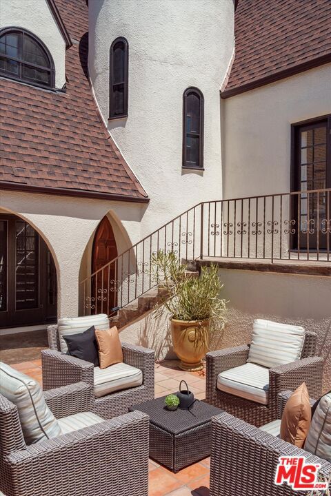 2064 Ames Street, Los Angeles CA: https://media.crmls.org/mediaz/8d9bb45b-f9de-4d2c-98c4-0a75b87ff65a.jpg