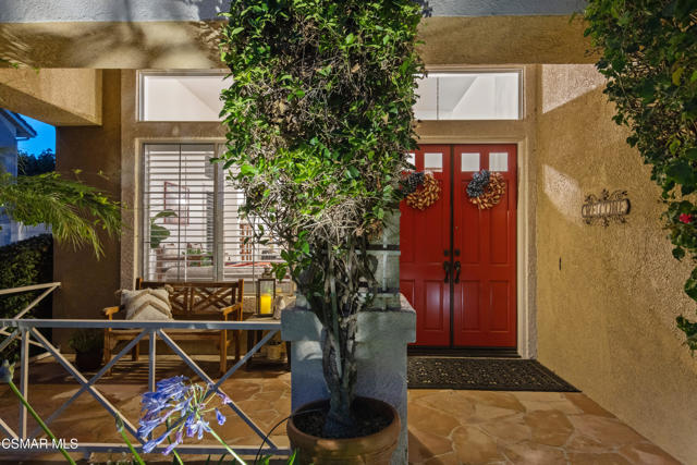 943 Paseo Barona, Camarillo CA: https://media.crmls.org/mediaz/8d9c5d3e-48e5-4524-930a-eeea8c49c224.jpg