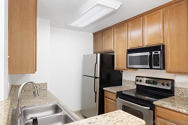 Image 4 of 14 For 7150 Shoreline Dr  3313