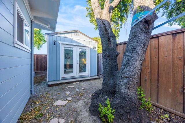 732 Patricia Avenue, San Mateo CA: https://media.crmls.org/mediaz/8d9d201e-3e4b-4b2a-8e46-54e850044a45.jpg
