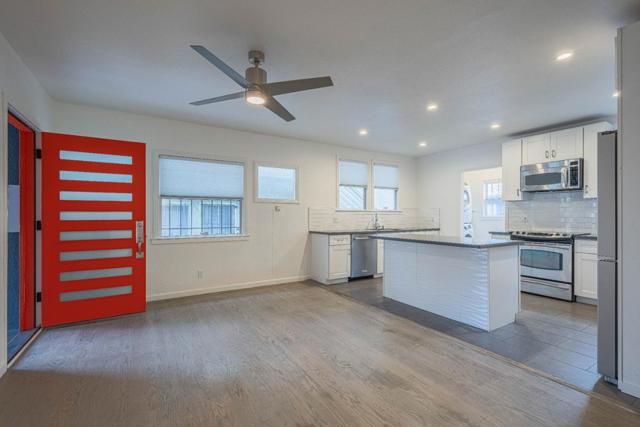 4211 Martin Luther King Jr Way, Oakland CA: https://media.crmls.org/mediaz/8d9e0156-b682-444a-82f1-a9e36850110b.jpg