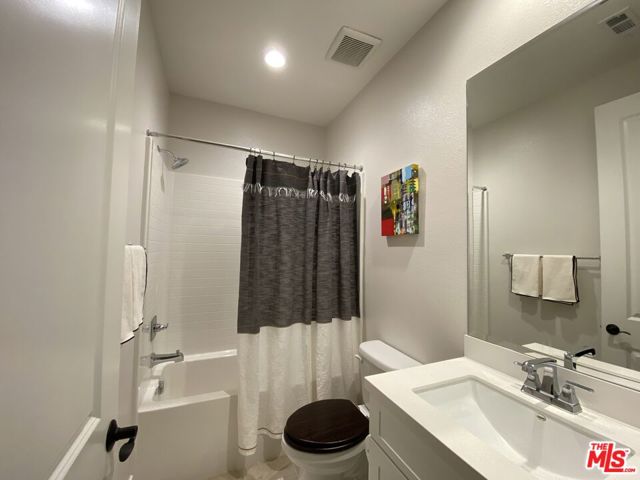 18648 Juniper Springs Drive, Canyon Country CA: https://media.crmls.org/mediaz/8d9e1846-3464-455c-9051-5f3309433a1c.jpg