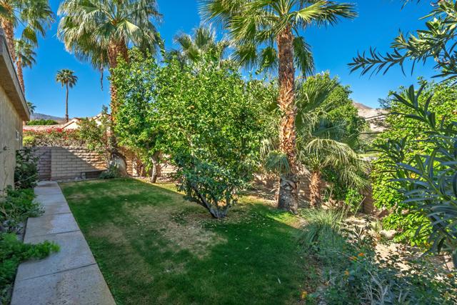 112 Chelsea Circle, Palm Desert, CA 92260