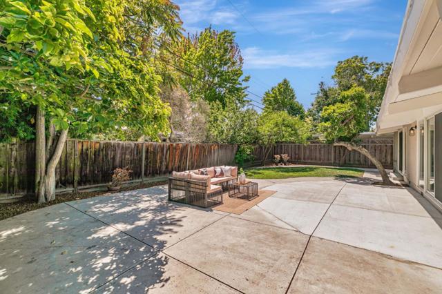 3845 Corina Way, Palo Alto CA: https://media.crmls.org/mediaz/8da0becc-f654-4053-b866-d07dfd657b62.jpg