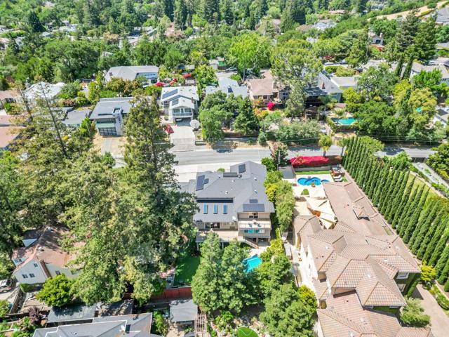 3119 Oak Knoll Drive, Redwood City CA: https://media.crmls.org/mediaz/8da0f8ee-e80c-4a24-b809-a3d7ab8197ac.jpg