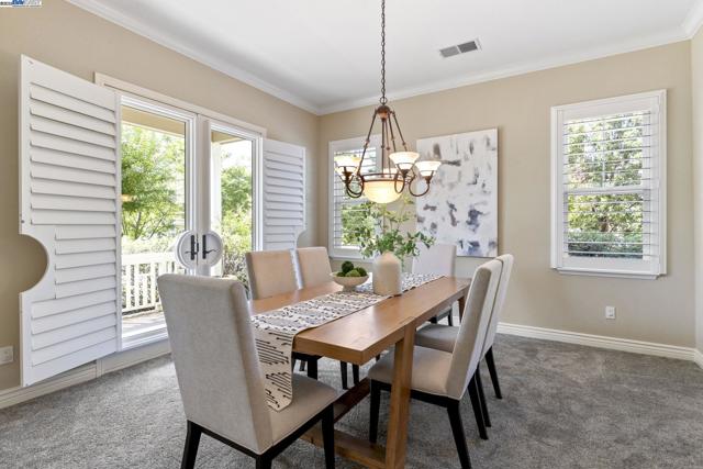 3168 Bay Meadows Ct, Livermore CA: https://media.crmls.org/mediaz/8da141db-6aee-4db5-b891-64fe23eb8aa8.jpg