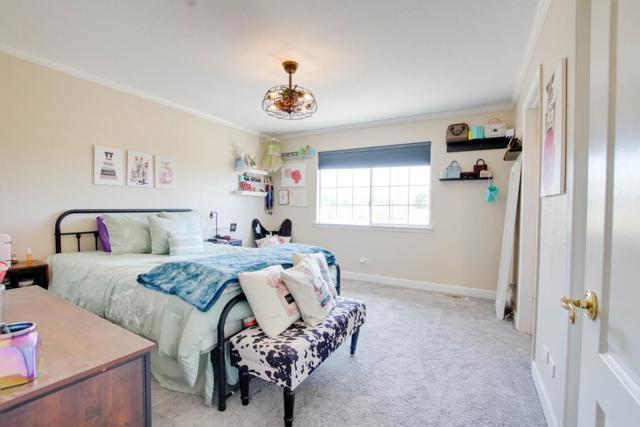 160 Tevis Trail, Hollister CA: https://media.crmls.org/mediaz/8da17a26-5cca-4294-8a47-56f60e2f263b.jpg