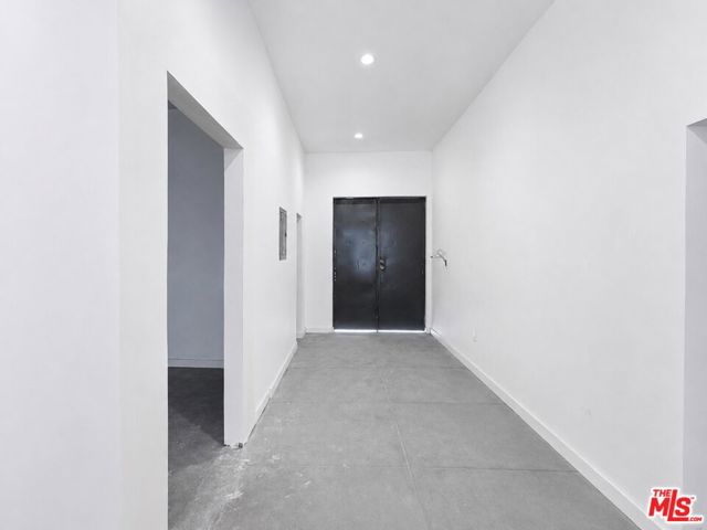 14426 Friar Street photo 13