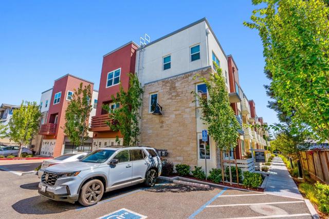 417 Santo Domingo Terrace, Sunnyvale CA: https://media.crmls.org/mediaz/8da1f466-9819-46ba-901f-829f343c4344.jpg