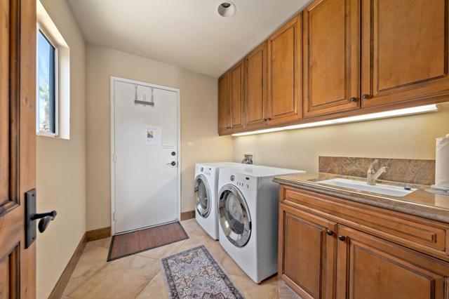 57205 Merion, La Quinta CA: https://media.crmls.org/mediaz/8da2ca73-8e8b-45f5-ad95-ae9769accdf2.jpg