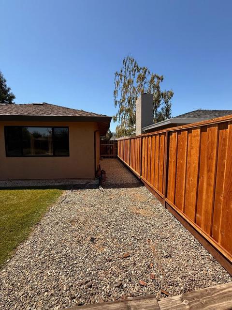 820 Neil Drive, Hollister CA: https://media.crmls.org/mediaz/8da369cf-3704-4fe9-92da-94b5760067cd.jpg