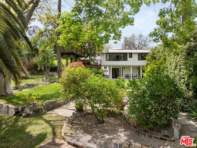 955 W Avenue 37, Los Angeles CA: https://media.crmls.org/mediaz/8da37259-9a05-45d8-9ba9-f52588cea944.jpg