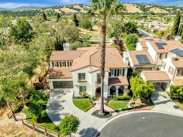 2892 Birkdale Court, Gilroy CA: https://media.crmls.org/mediaz/8da3d4b2-419c-452a-909e-c52c3a1e508a.jpg