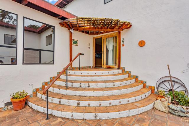105 Laureles Grade, Salinas CA: https://media.crmls.org/mediaz/8da7e52f-a0c7-4300-9718-eac4573112d5.jpg