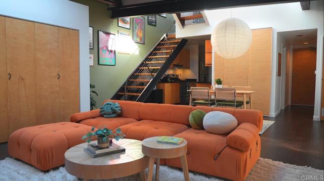 Detail Gallery Image 2 of 19 For 1250 Powell St #10,  Emeryville,  CA 94608 - 1 Beds | 1/1 Baths