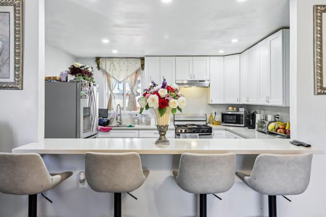1947 D Avenue, National City CA: https://media.crmls.org/mediaz/8da907e3-1a50-42cd-8a65-2129b37850ab.jpg