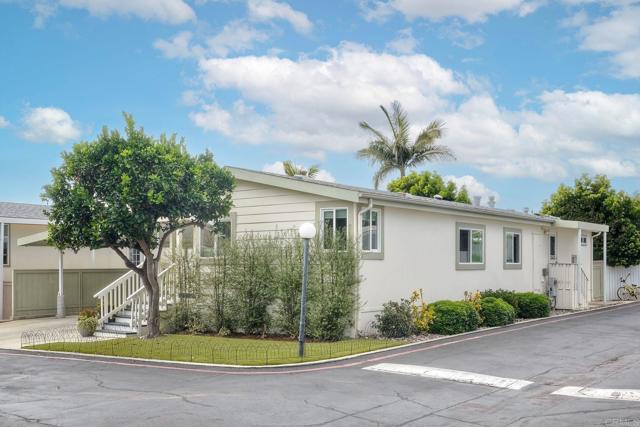 699 N Vulcan Avenue, Encinitas CA: https://media.crmls.org/mediaz/8daa2a96-3620-4935-bdec-b955b2f6f86d.jpg