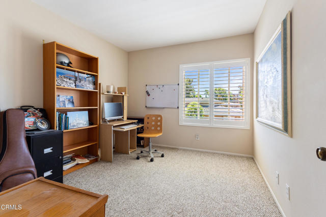 6613 Sargent Lane, Ventura CA: https://media.crmls.org/mediaz/8daa509b-a4ff-4739-8a1a-e1d1ece0c5a1.jpg