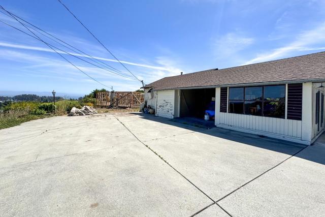 3300 Crestline Way, Soquel CA: https://media.crmls.org/mediaz/8daafe4c-c6b5-41ca-9626-07b4267966ff.jpg
